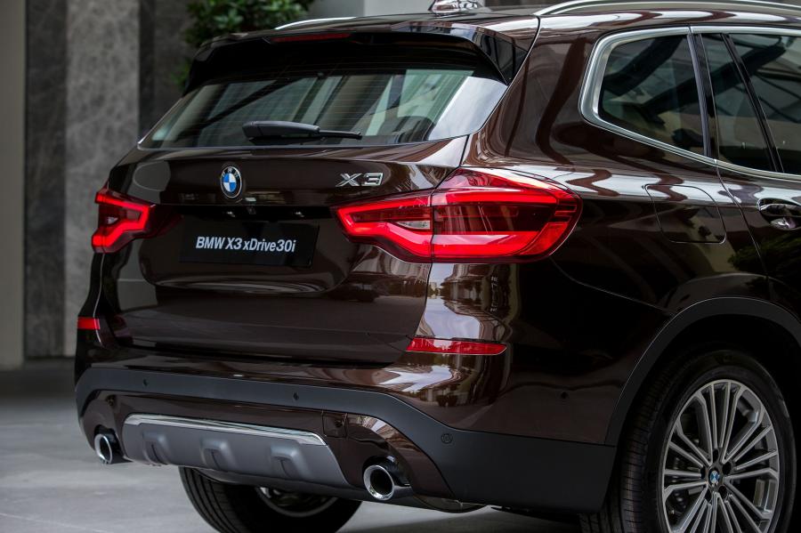 Детали экстерьера BMW X3 xDrive30i Luxury Line (G01) 2018 года  (MY) (фото 11 из 23)